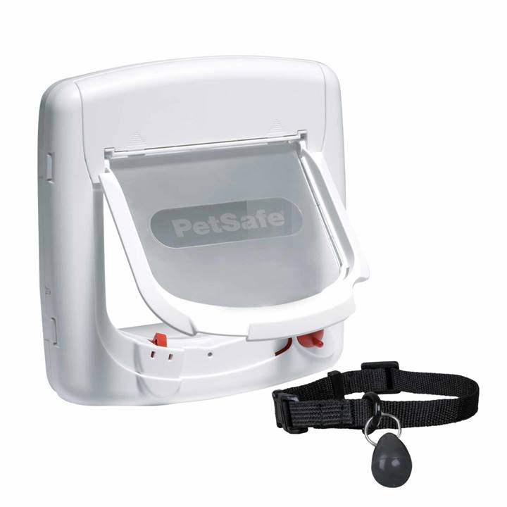PetSafe® Staywell® Magnetic 4-Way Locking Deluxe Cat Flap, White