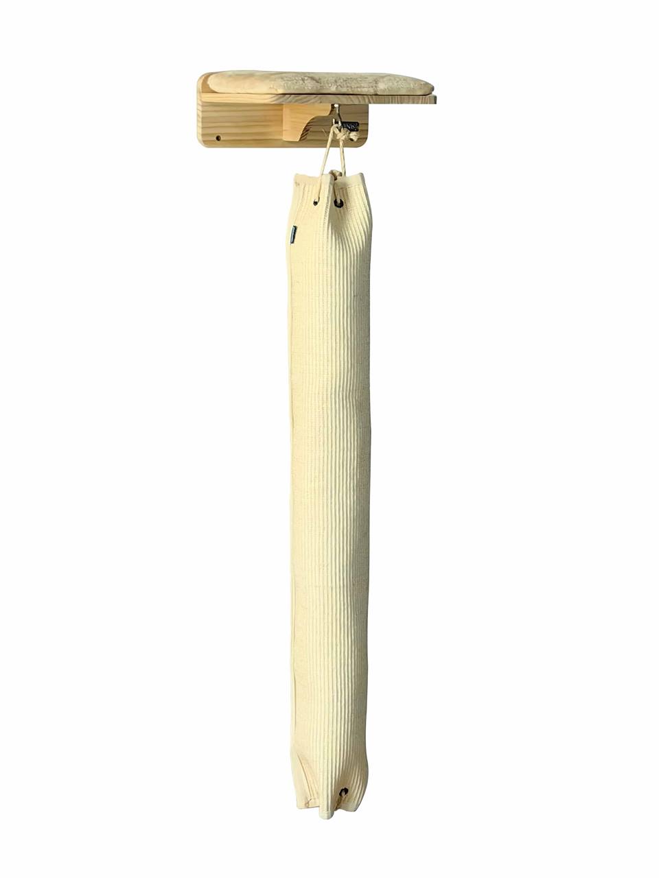 Quapas! Cat scratcher climbing bag on the wall with pillow beige