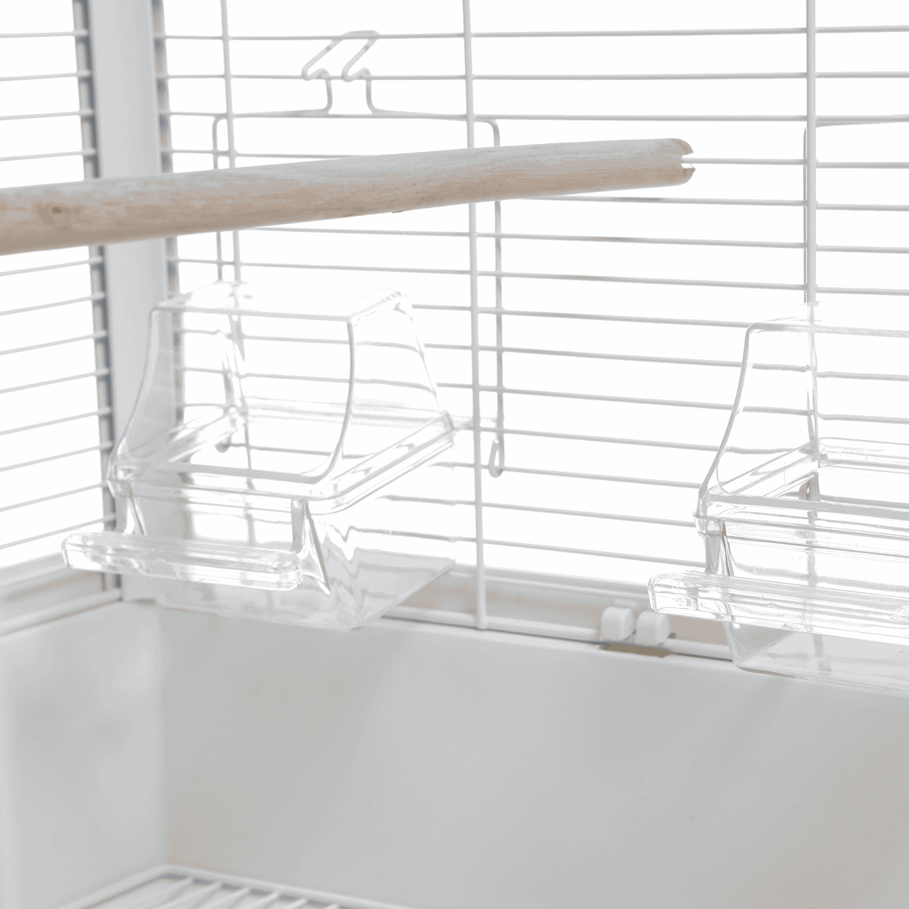 Bird Cage Ceasar M White