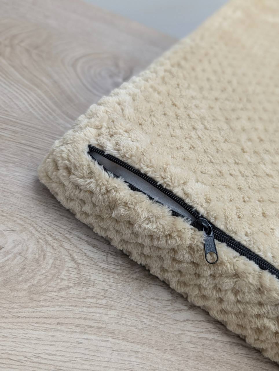 Quapas! Premium Indoor doghouse wood size L