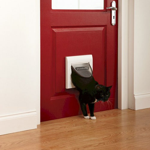 PetSafe® Staywell® Magnetic 4-Way Locking Classic Cat Flap, White